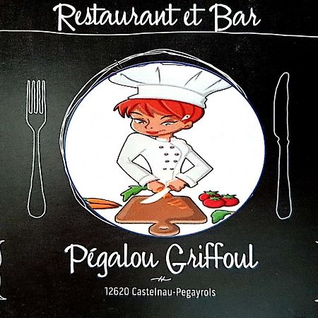 La Petite Maison Des Artistes Castelnau-Pégayrols Buitenkant foto